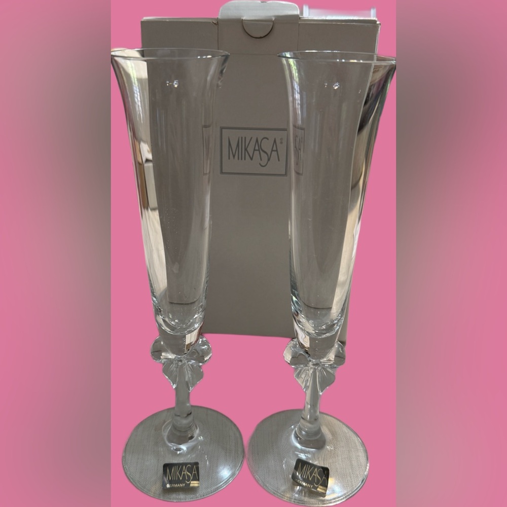 New MIKASA High Society Fluted Champagne Glasses - set of 2 - original box